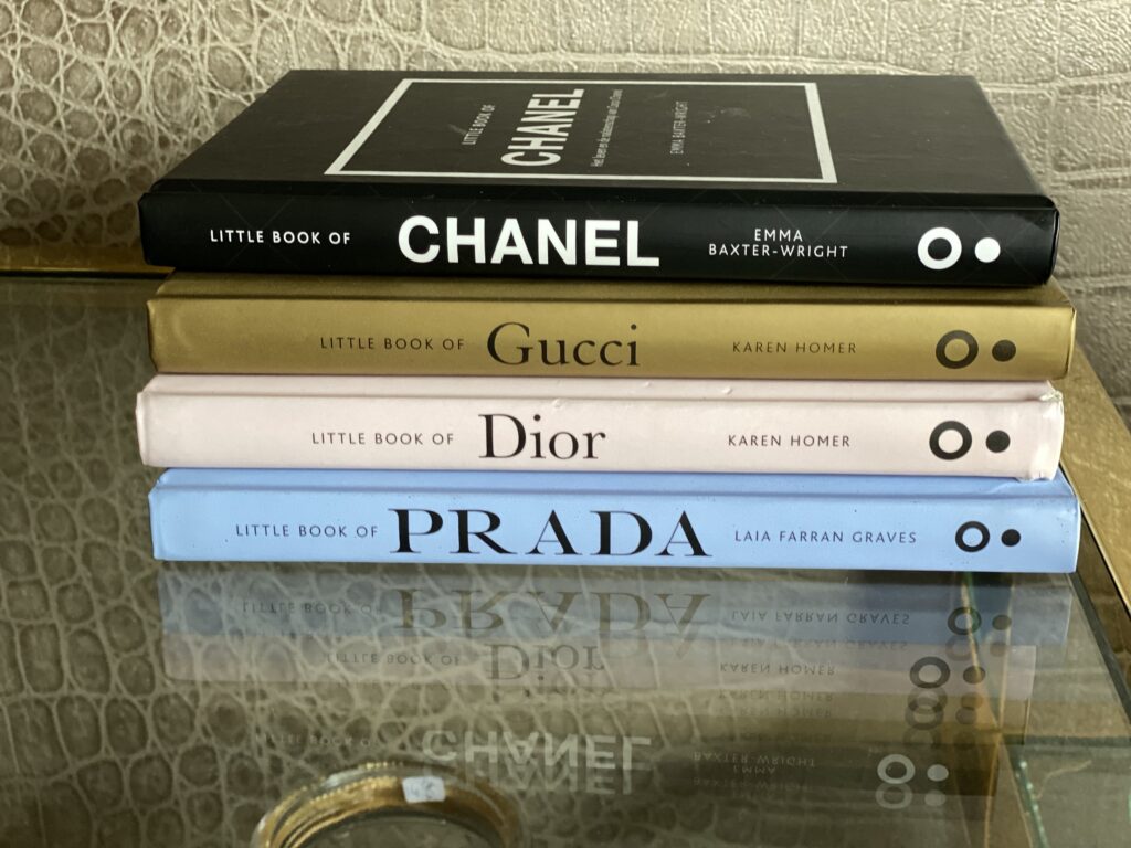 Decoratieve boekenset Zwart Goud Chanel YSL Prada Louis Vuitton